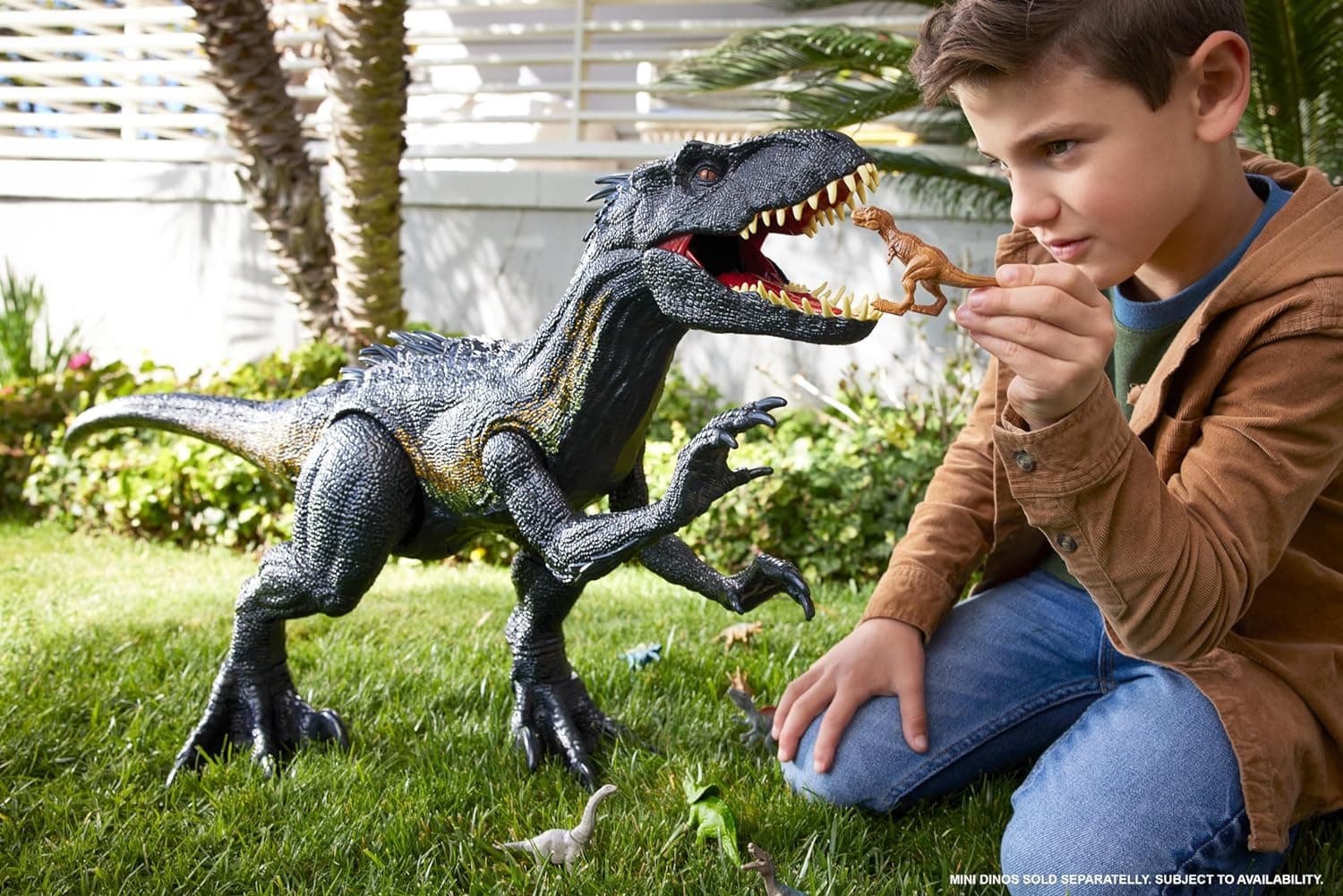 Mattel Jurassic World: Fallen Kingdom Dinosaur Action Figure, Large Indoraptor Dino Toy with Eating Feature, 3 Feet view 2