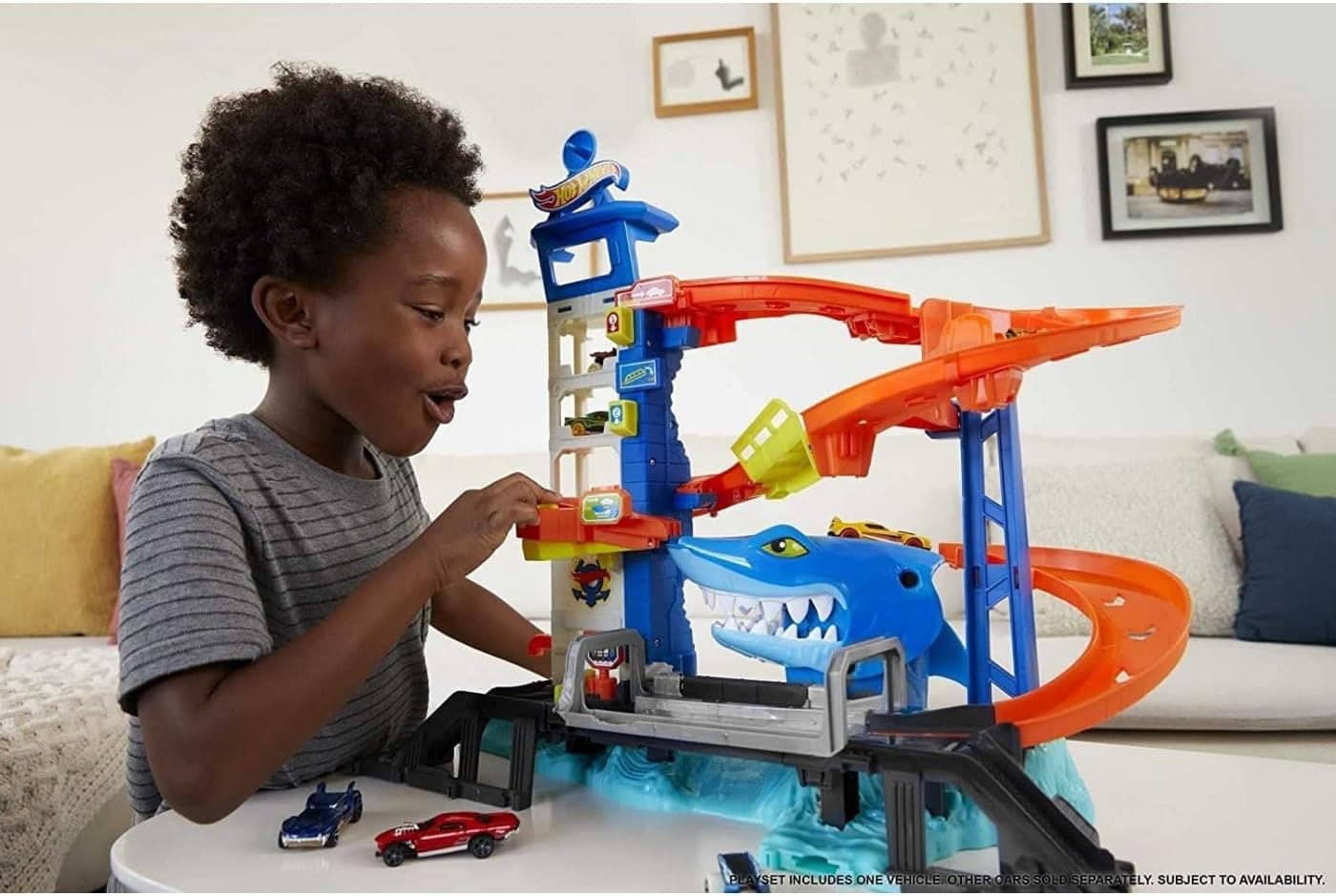 Hot Wheels Attacking Shark Escape Playset