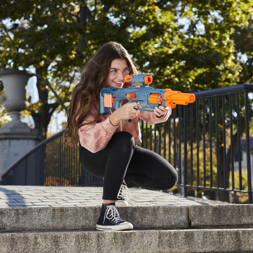 Nerf Elite 2.0 Eaglepoint RD-8 Toy Blaster, 16 Nerf Darts, Fun Toy for Kids Teens and Adults, Outdoor Toy for Boys, Birthday Gift Toy for Kids Ages 8+