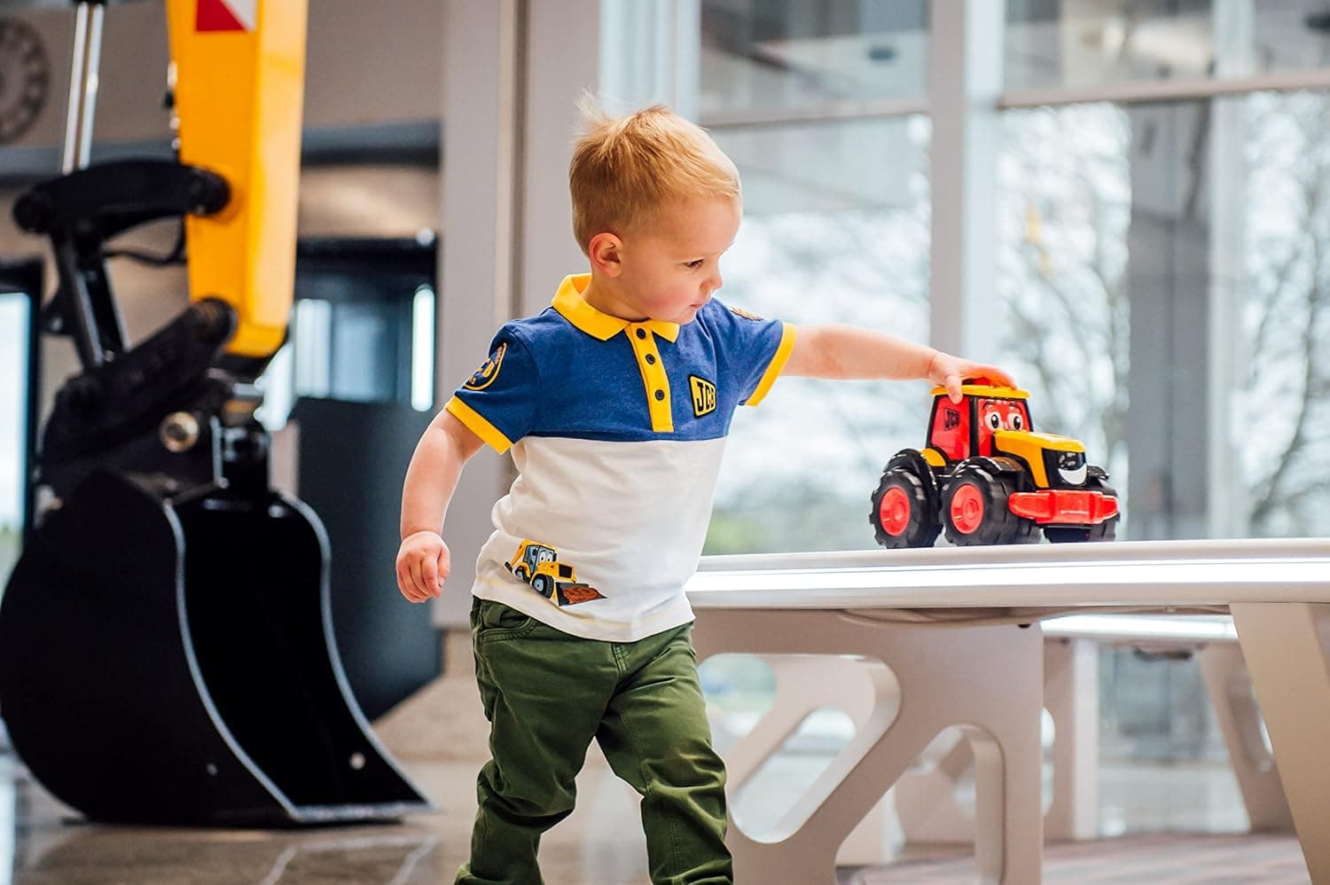 JCB Freddie Fastrac Dumptruck, Supersized Push Along Construction Toy Truck for Kids & Boys, Yellow view 4