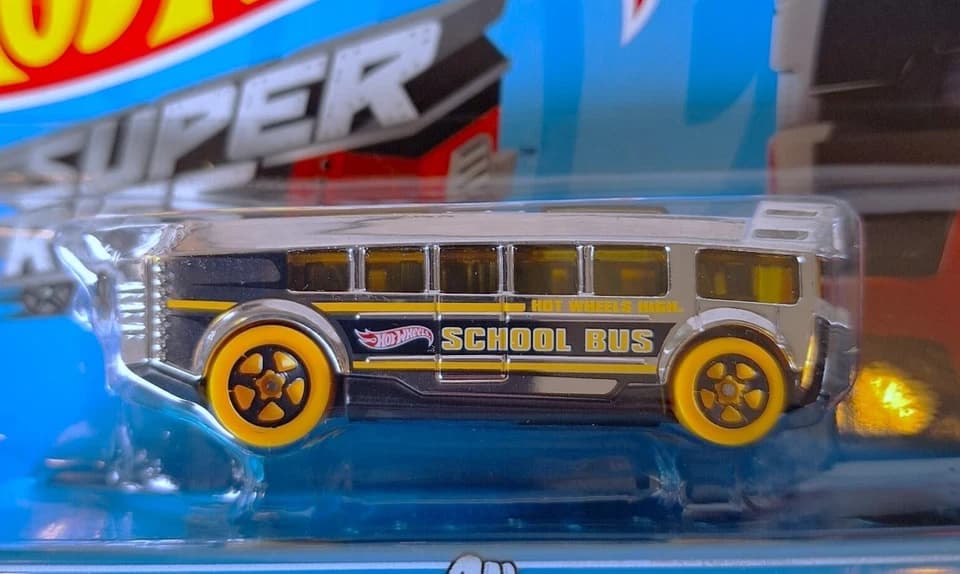 Hot Wheels Super Rigs Pencil Pusher Diecast Car (Blue & Red)